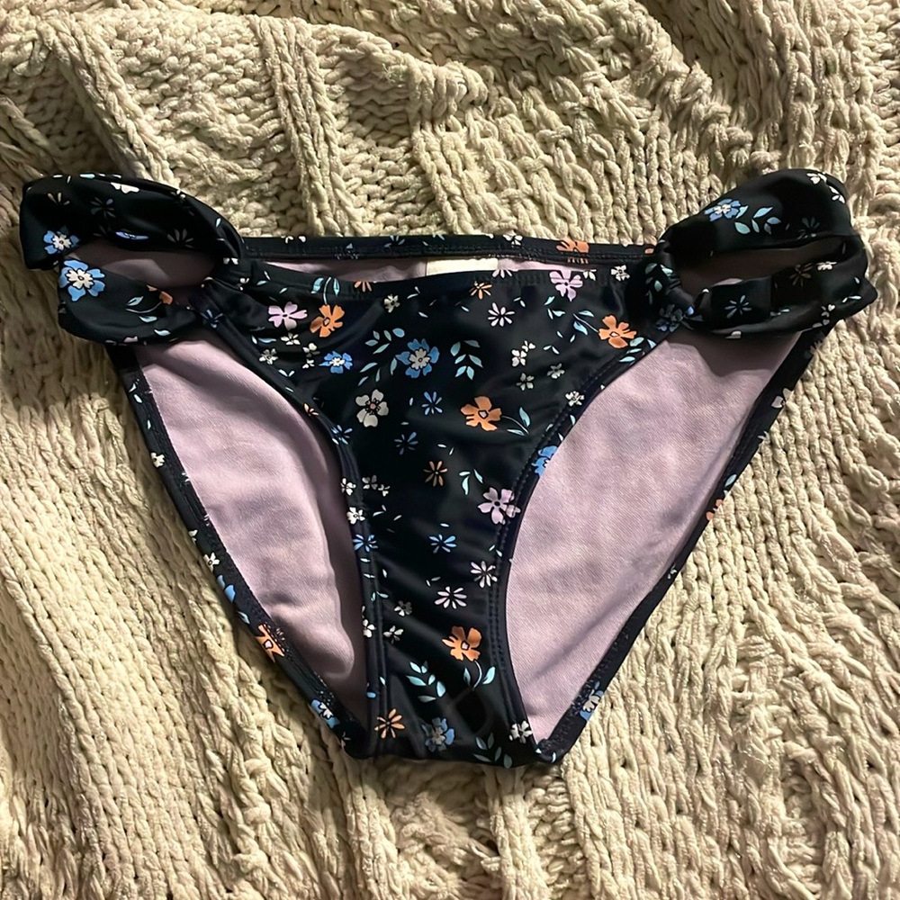 Xhilaration bikini bottoms